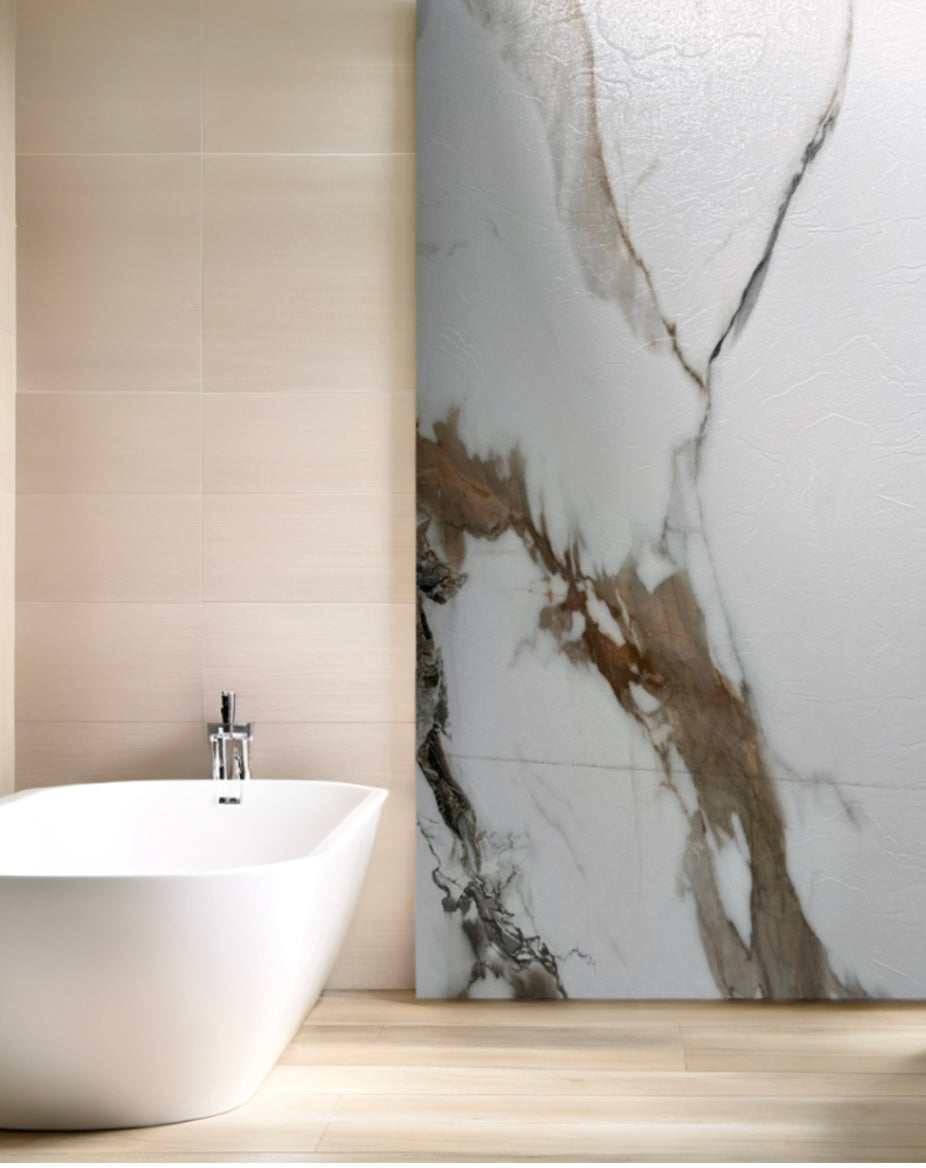 €80 PVC Wandpaneel Calacatta Gold – 120x280x0,30 cm – Warm Marmerdesign in Mat