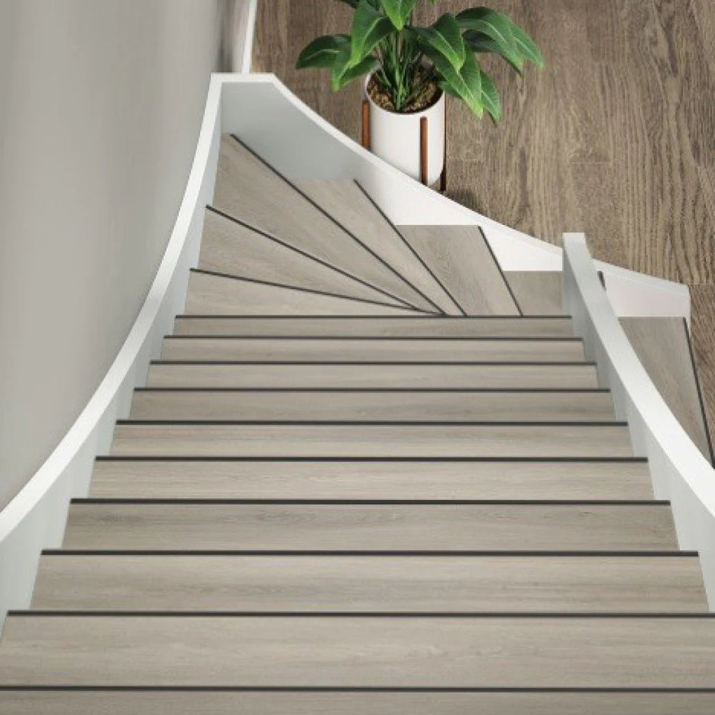TRAPRENOVATIE SET PADDINGTON LIGHT GREY/ PVC Dryback ( SET Ten behoeve van 4 TRAPTREDES + PROFIELEN)